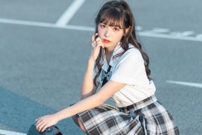 AYX体育官网-娱乐篮球：明星比赛中的搞笑瞬间盘点，明星打篮球比赛的节目