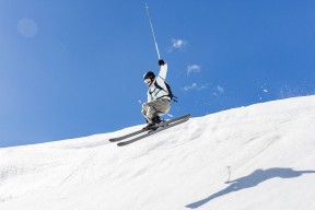 爱游戏娱乐-CBA球队青训梯队参与全国邀请赛展现储备力量厚度，cba青训球员界定