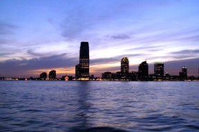 爱游戏体育APP下载-勇士队逆势反弹，重返胜利轨道，勇士队集锦