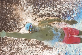 爱游戏体育APP下载-贝尔哈德·福特：全黑队的战术大脑之一，精准把控比赛节奏，贝尔福特vs丹亨德森