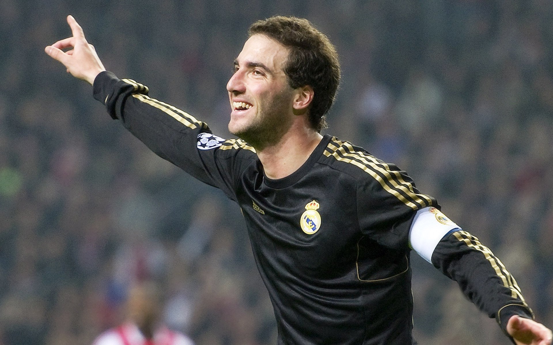 乔·莫伊：无懈可击的防守者，他让对手在scrum中无法找到突破口，乔莫是什么意思